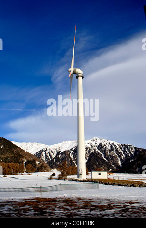 Windturbine für Elektrizität Produktion, grüne Wirtschaft Stockfoto