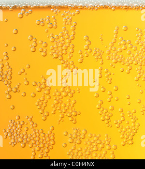 Nahaufnahme von Bier Bläschen im Glas Stockfoto