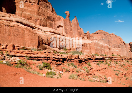 Park Avenue, Türme, erstellt in erster Linie durch unaufhörlichen, erosive Kräfte von Wind und Regen, Wetter, Arches-Nationalpark, Utah, USA Stockfoto