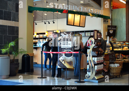 Starbucks Coffee Shop in einem Einkaufszentrum, San Jose, California CA Stockfoto