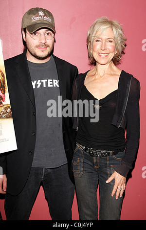 Adam Rifkin und Lin Shaye National Lampoon "Homo Erectus" Sondervorstellung bei der American Cinematheque Steven Spielberg Stockfoto