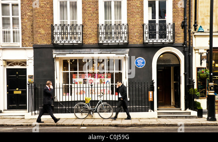 Buchhandlung in Mayfair, Curzon Street, wo Nancy Mitford gearbeitet hat; Wie in Mayfair, wo Nancy Mitford Arbeitete Stockfoto