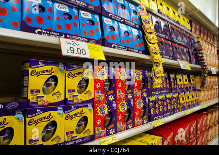 Ostereier in eine britische Supermarktkette verkauft Stockfoto