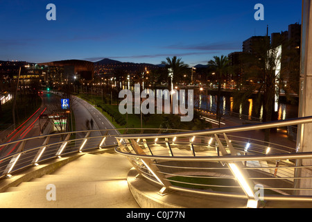 Treppen in Abandoibarra, Bilbao Bizkaia, Spanien Stockfoto