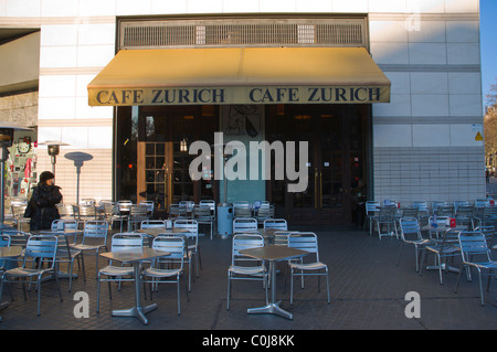 Terrasse des Cafe Zürich im Winter am Placa de Catalunya square Barcelona Catalunya Spanien Mitteleuropa Stockfoto