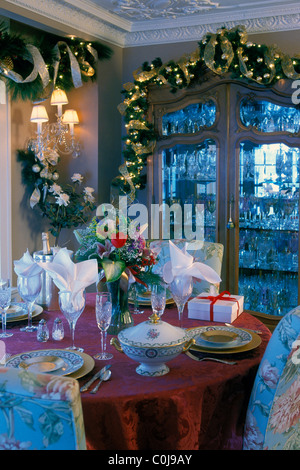 ESSZIMMER IN ELEGANTEN VIKTORIANISCHEN STIL HAUS LEGEN FÜR EIN FESTESSEN.  AMERIKA. Stockfoto