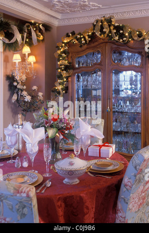 ESSZIMMER IN ELEGANTEN VIKTORIANISCHEN STIL HAUS LEGEN FÜR EIN FESTESSEN.  AMERIKA. Stockfoto