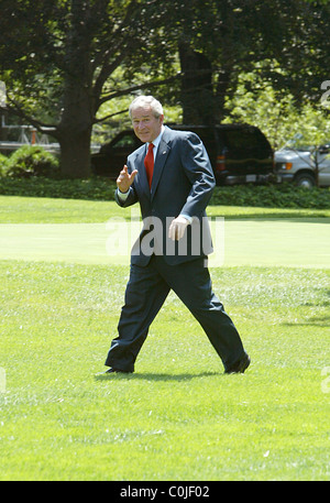 Präsident George W. Bush der Präsident verlässt das Oval Office Marine One Washington DC, USA - 22.07.08 Stockfoto