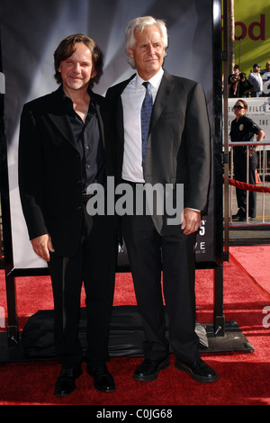 Chris Carter und Frank Spotnitz Welt Premiere von The X Files "I want to Believe in Grauman Chinese Theatre Hollywood" Stockfoto