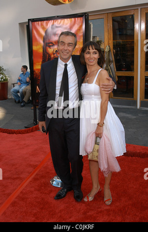 John Hannah und Frau Los Angeles-Premiere von "die Mumie: Grabmal des Drachenkaisers" bei Gibson Amphitheater Universal Stockfoto