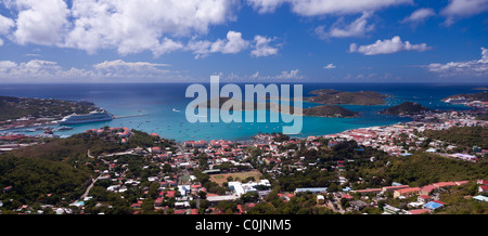 Luftaufnahme von Charlotte Amalie Hafen in St. Thomas Stockfoto