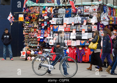 Ein außen Stall mit Oxford-Souvenirs Stockfoto