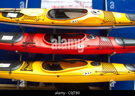 Seayak Kanus zum Verkauf an die Outdoor-Freizeit zeigen, Caravan- und Bootsmesse.  Nationalen Ausstellungszentrum NEC Februar 2011 Stockfoto