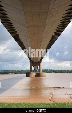 Die Unterseite des Humber Hängebrücke erfasst Lincolnshire seitens des Humber. Stockfoto