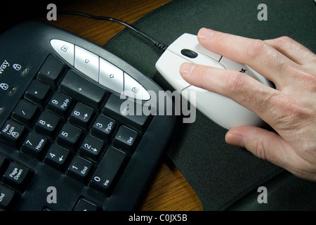 Moderne Computer-Tastatur und Maus Stockfoto