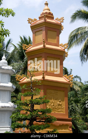 Asien, Vietnam, (in der Nähe von Saigon) My Tho. Vinh Trang Pagode. Stockfoto