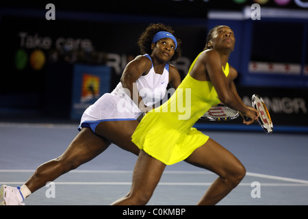 Venus und Serena Williams, USA gewinnen die Frauen-Doppel-Finale bei den Australian Open, Melbourne. Stockfoto