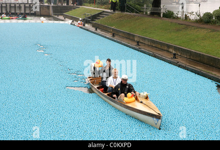 Emma Barton und Andrew Triggs Hodge The Great British Entenrennen statt auf dem Fluss Themse London, England - 31.08.08 Vince Stockfoto