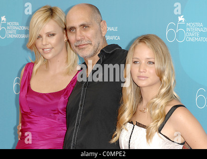 Charlize Theron, Guilelermo Arriaga und Jennifer Lawrence die 2008 Venedig Film Festival - Tag 3 "die Burning Plain' - Fototermin Stockfoto