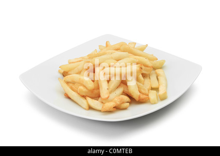 gebratene Kartoffeln auf einem Teller isoliert auf weißem Hintergrund mit Beschneidungspfad Stockfoto