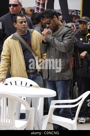 Ajay Devgan Fiming vor Ort der neue Film "London Dreams" Picadily Circus London, England - 06.10.08 Stockfoto