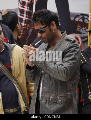 Ajay Devgan Fiming vor Ort der neue Film "London Dreams" Picadily Circus London, England - 06.10.08 Stockfoto