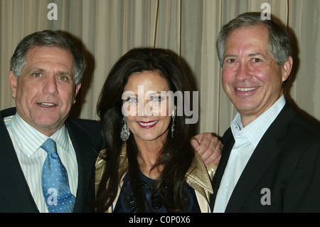 Les Moonves, Lynda Carter und ihr Ehemann Robert Altman Post Perfromance Empfang für Lynda Carter Opening Night am Stockfoto