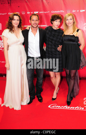 Martina Gedeck, Moritz Bleibtreu, Gast, Nadja Uhl "Der Baader Meinhof Komplex" Berlin Premiere im Delphi Filmtheater Film Stockfoto