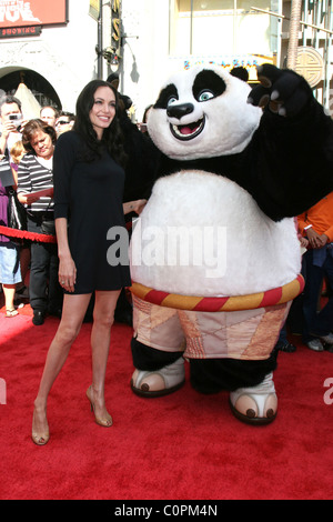 Angelina Jolie Kung Fu Panda und Geheimnisse der furiosen fünf DVD-Debüt am Gaumans Chinese Theatre Los Angeles, Kalifornien- Stockfoto