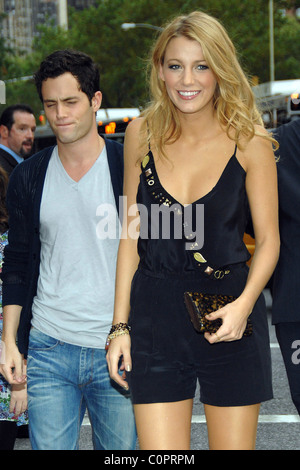 Penn Badgley, Blake lebhaften New Yorker Premiere von "The Dark Knight" statt bei AMC Loews Lincoln Square - Ankunft New York City, Stockfoto