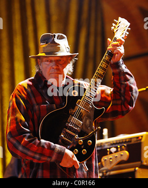 Neil Young führt während der Farm Aid 2008 bei Comcast Center Mansfield, Massachusetts - 20.09.08 Stockfoto