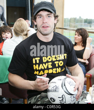 Kelvin Fletcher Emmerdale All Stars V The Red Carpet Charity Fußball zugunsten DebRA im Hause Featherstone Rovers West Stockfoto