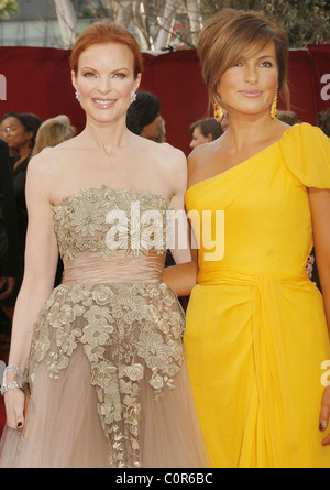 Marcia Cross und Mariska Hargitay 60th Annual Primetime Emmy Awards statt im Nokia Theatre - Ankünfte Los Angeles, Kalifornien- Stockfoto