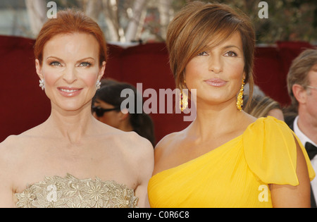 Marcia Cross und Mariska Hargitay 60th Annual Primetime Emmy Awards statt im Nokia Theatre - Ankünfte Los Angeles, Kalifornien- Stockfoto