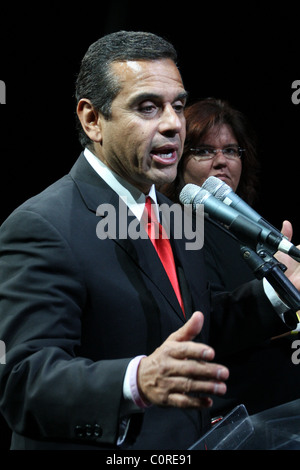 Bürgermeister von Los Angeles Antonio Villaraigosa Barack Obama Wahl gewinnen demokratischen Celebration Party statt im Hyatt Jahrhunderts Stockfoto