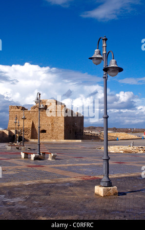 Paphos Fort bewachen den Hafen von Paphos in Südzypern Stockfoto