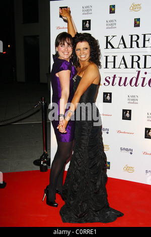 Karen Hardy und Jill Halfpenny besucht eine Party für den Launch des neuen Karen Hardy Dance Studio The Boulevard, Imperial Wharf Stockfoto