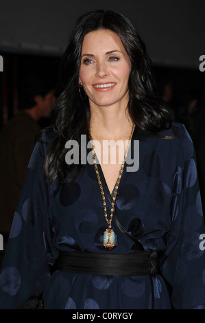 Courteney Cox Weltpremiere von Walt Disney Pictures "Bedtime Stories" am El Capitan Theatre Hollywood, Kalifornien - 18.12.08 Stockfoto