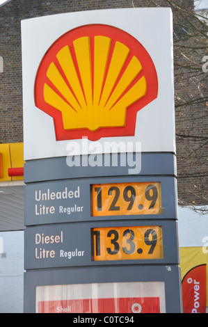 Shell Tankstelle Preise Liter Diesel Unleaded Stockfoto