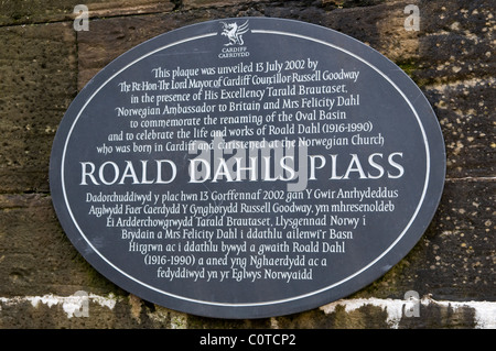 Roald Dahls Plass Plaque an Cardiff Bay, Cardiff, wales Stockfoto