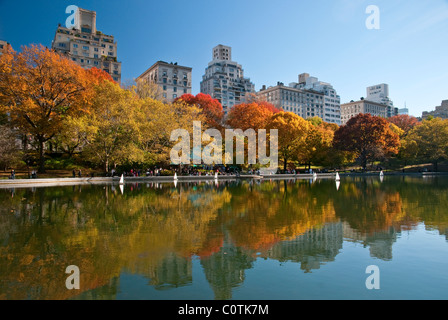 Das Modell Boot Teich, auch bekannt als das Konservatorium Wasser im Central Park, NYC Stockfoto