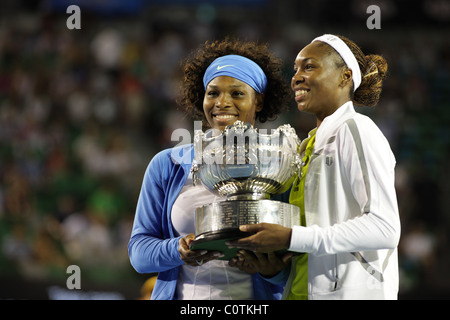 Venus und Serena Williams, USA gewinnen die Frauen-Doppel-Finale bei den Australian Open, Melbourne. Stockfoto