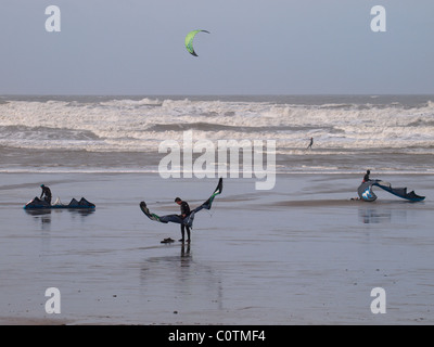Kite-Surfer Winter, Westward Ho!, Devon, UK Stockfoto