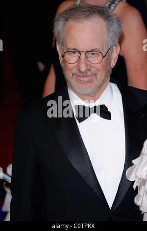 STEVEN SPIELBERG 83. ACADEMY AWARDS RED CARPET Ankünfte KODAK THEATRE LOS ANGELES Kalifornien USA 27. Februar 2011 Stockfoto