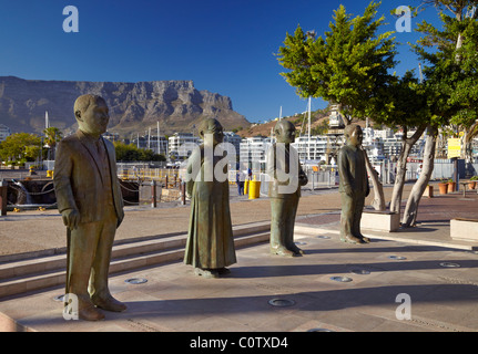 Victoria und Alfred Waterfront Statuen Nobel Peace Prize Preisträger Kapstadt Südafrika Stockfoto