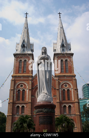 Kathedrale Notre Dame und der Jungfrau Maria in Saigon Vietnam Stockfoto