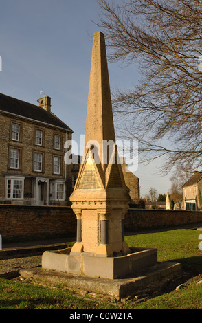 Memorial Fountain, Shipton unter Wychwood, Oxfordshire, England, UK Stockfoto