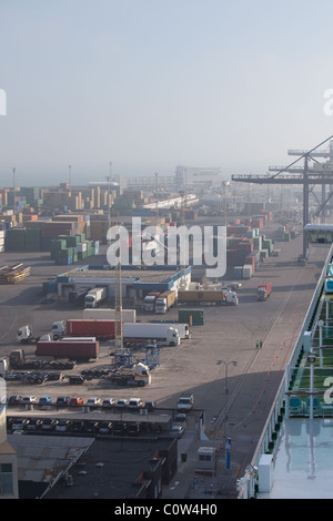 Cadiz Hafen Container andocken. Stockfoto