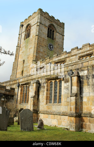 St. Michael der Erzengel Kirby Malham in den Yorkshire Dales einer mittelalterlichen Kirche aus dem 15. Jahrhundert und Grade 1 aufgeführt Stockfoto