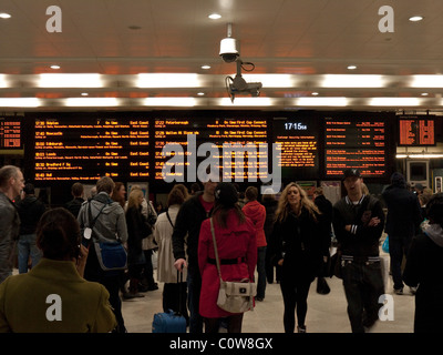 Kings Cross Schiene Bahnhofshalle, London, Februar 2011 Stockfoto